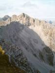 Falzthurnjoch - Bettlerkarspitze mit Plumskar; der Aufstieg zum Grat erfolgt an der Schattengrenze unterhalb der BKS
